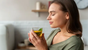 7 Morning Drinks to Detox the Body Naturally